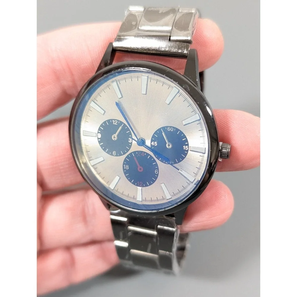The Unbranded Brand men chronograph